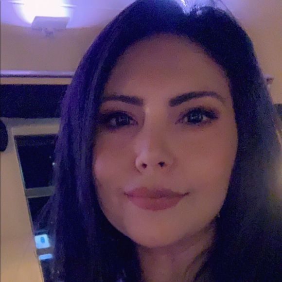 Meet your Posher, Kat - Picture 1 of 1